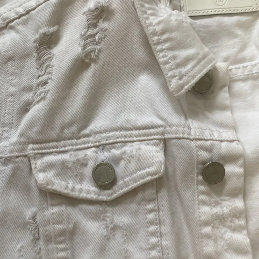 Blank NYC white ripped jean jacket - Picture 5 of 7